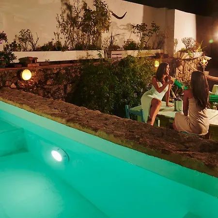 Cr 4 Estrellas La De Sentidos En Caceres *