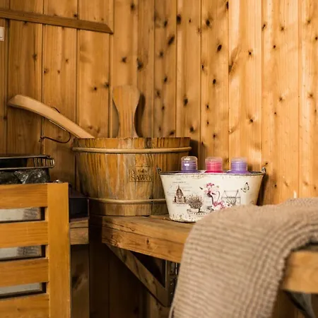 Cr 4 Estrellas La De Sentidos En Caceres