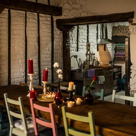 Cr 4 Estrellas La De Sentidos En Caceres * 哈兰迪雅·德·拉·维尔